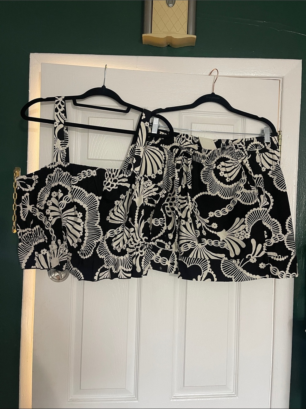 Banana Republic Factory Black & White Floral Camisole Set